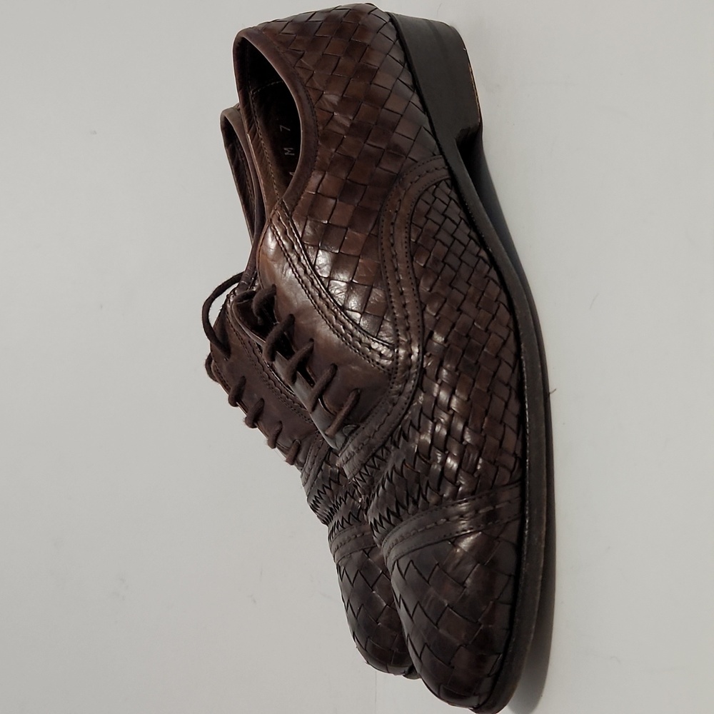Dress shoes
